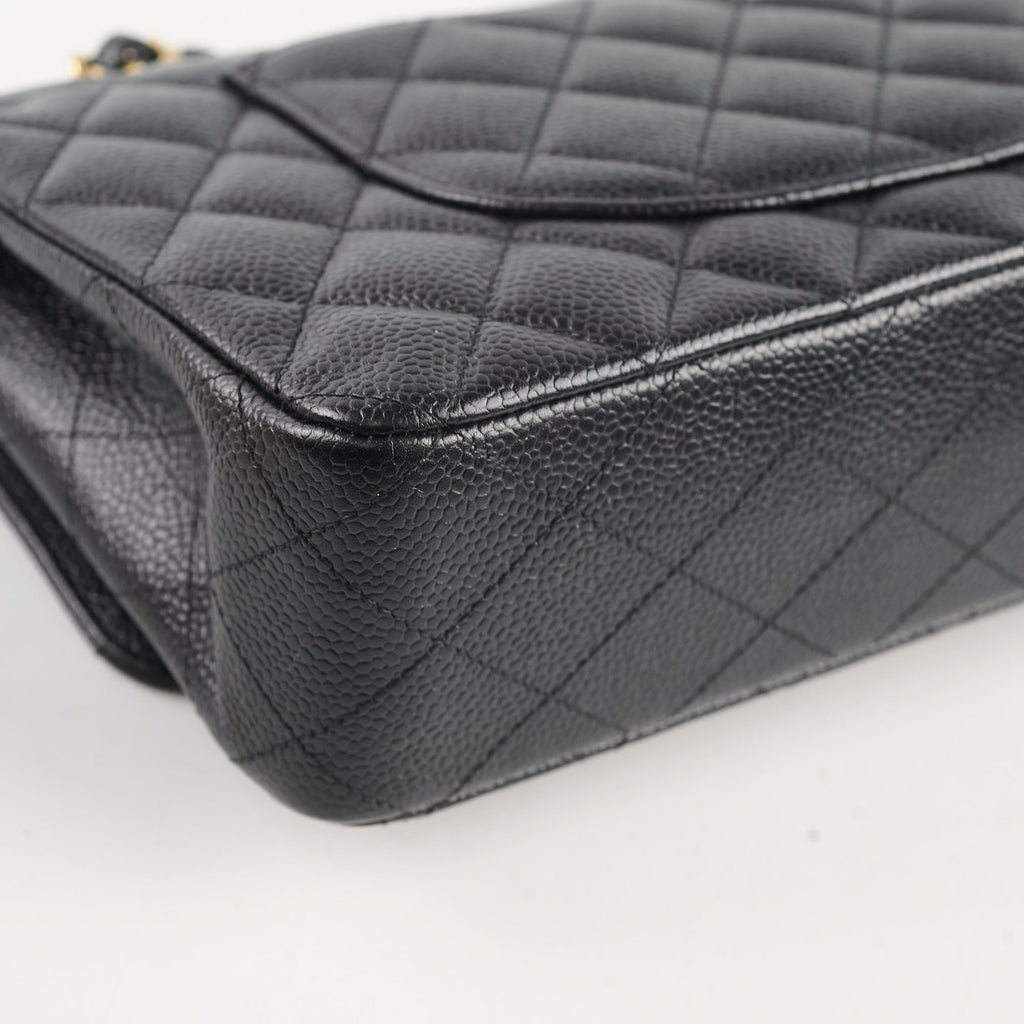 Chanel Caviar Medium Medium/Large Classic Flap