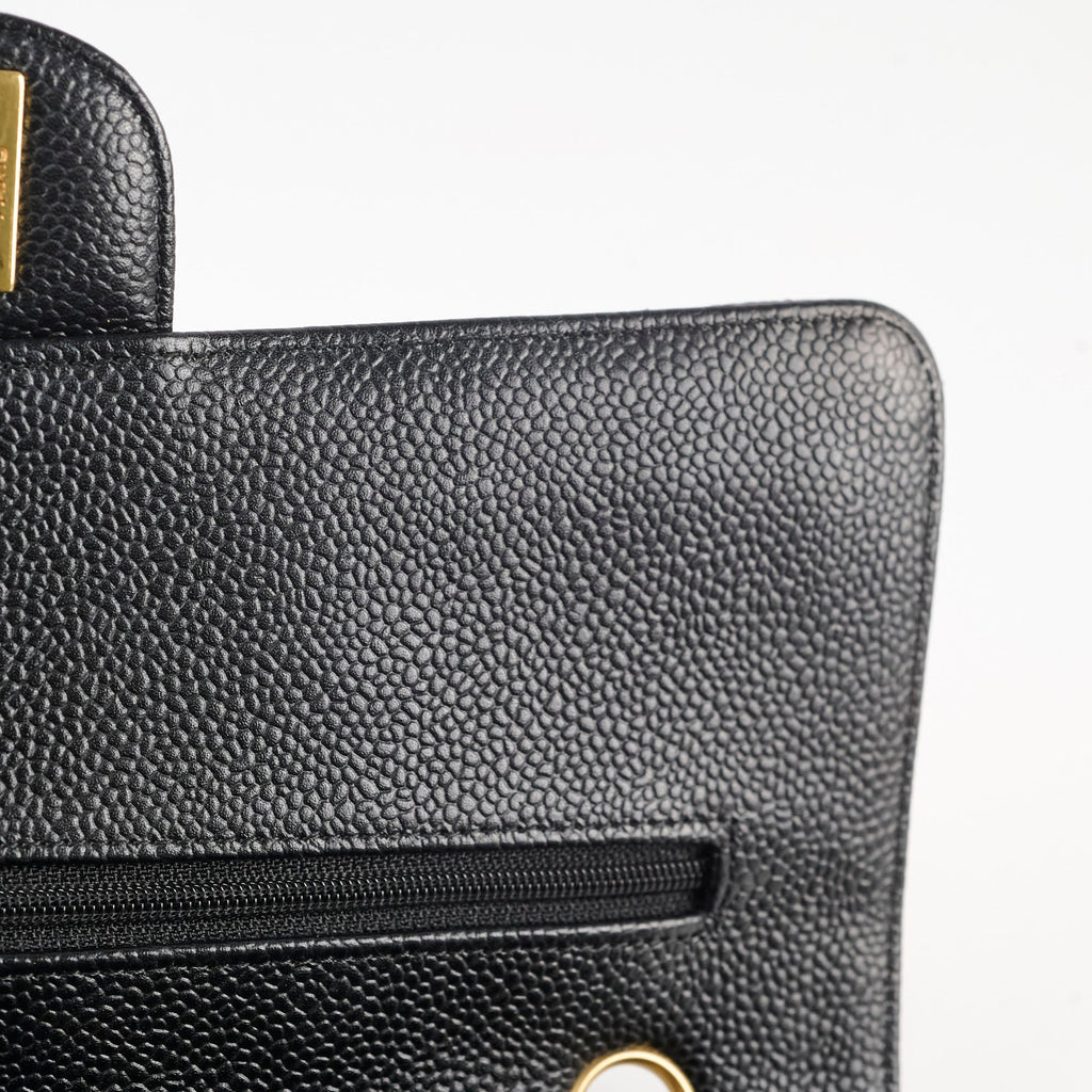 Chanel Caviar Medium Medium/Large Classic Flap