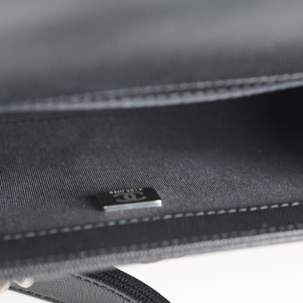 Chanel Old Medium Classic Flap Black Caviar Ruthenium HW (microchip)