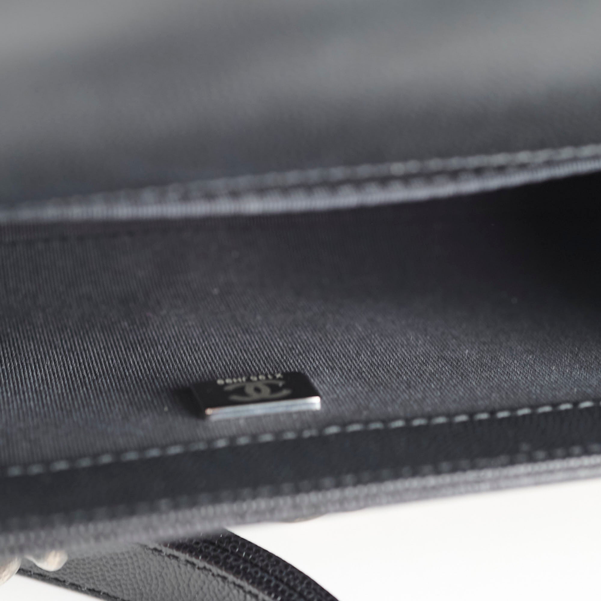 Chanel Old Medium Classic Flap Black Caviar Ruthenium HW (microchip)