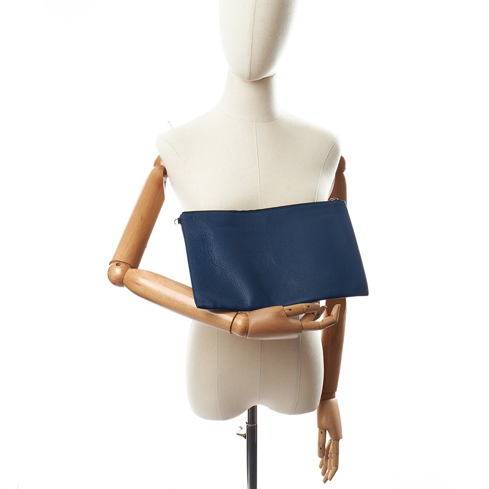 Burberry Clutch Clutch in Blue, Leather