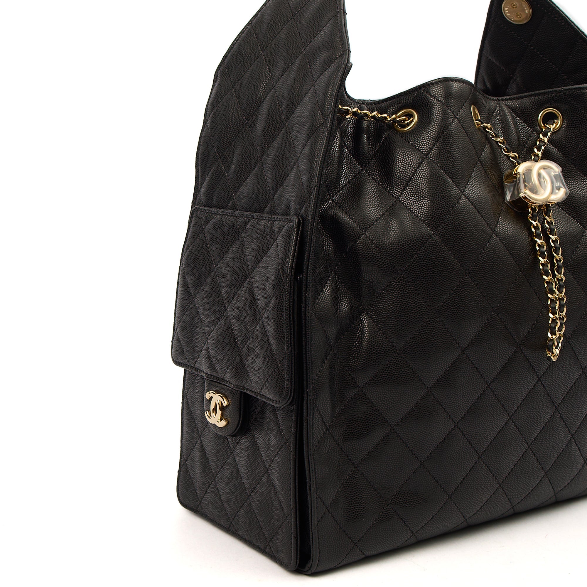 Chanel 25 - Medium in Black, Caviar Leather
