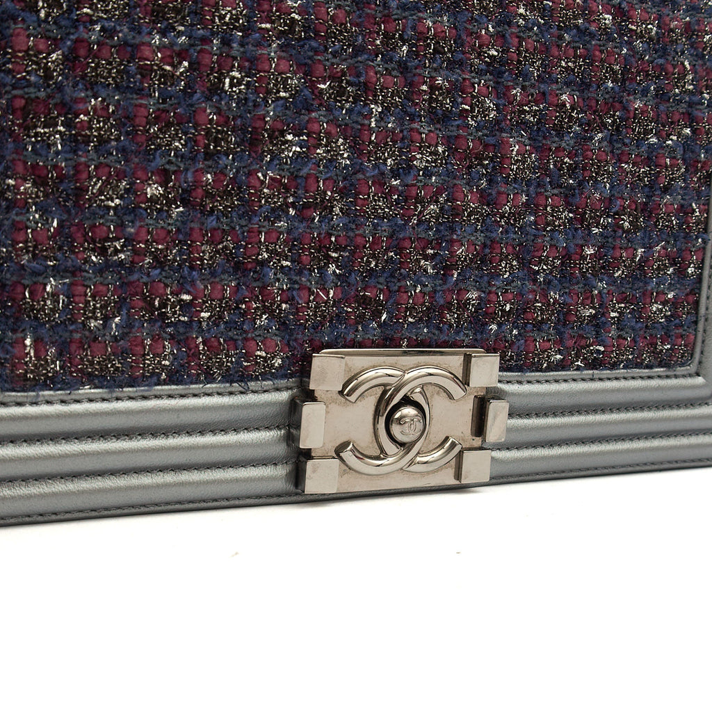 Chanel Shoulder Bag Boy - Medium in Multi, Fabric