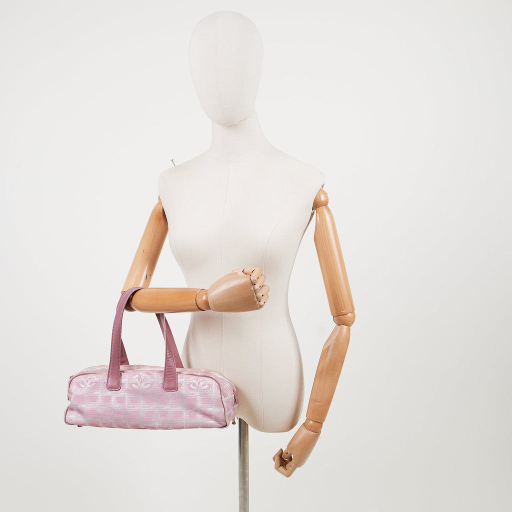 Chanel Tote Ligne Cambon Bowler in Pink, Canvas