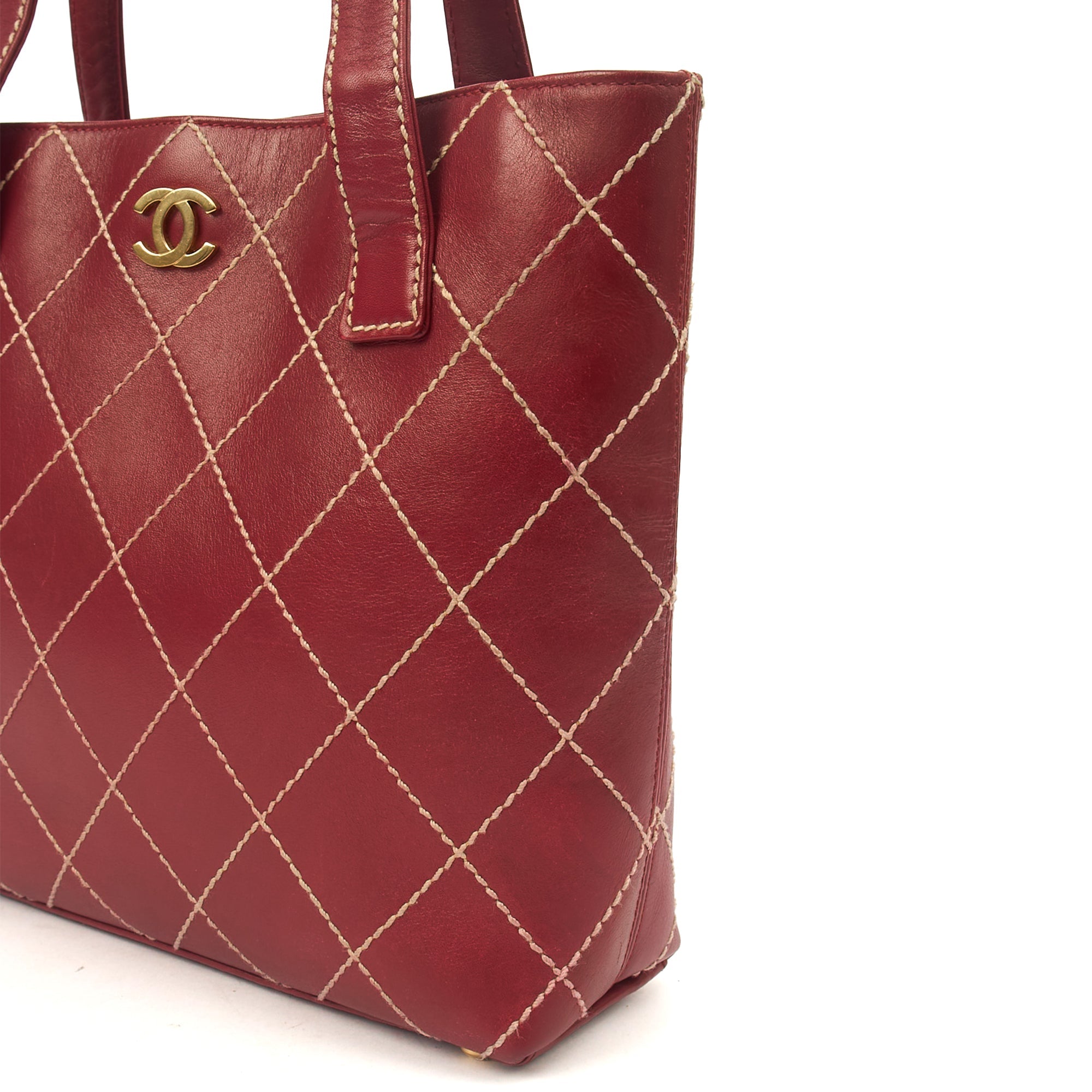 Chanel Tote Vintage Tote in Red, Calfskin Leather