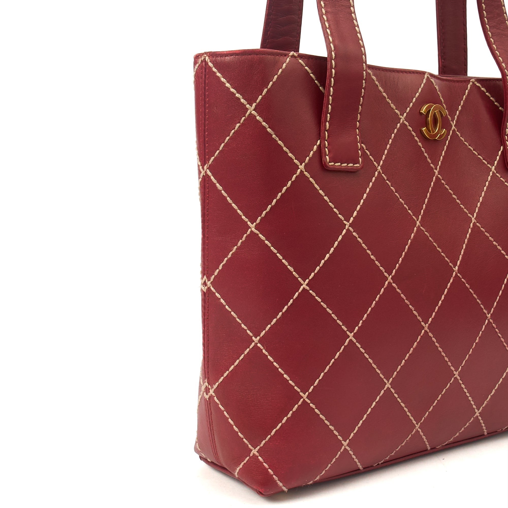 Chanel Tote Vintage Tote in Red, Calfskin Leather