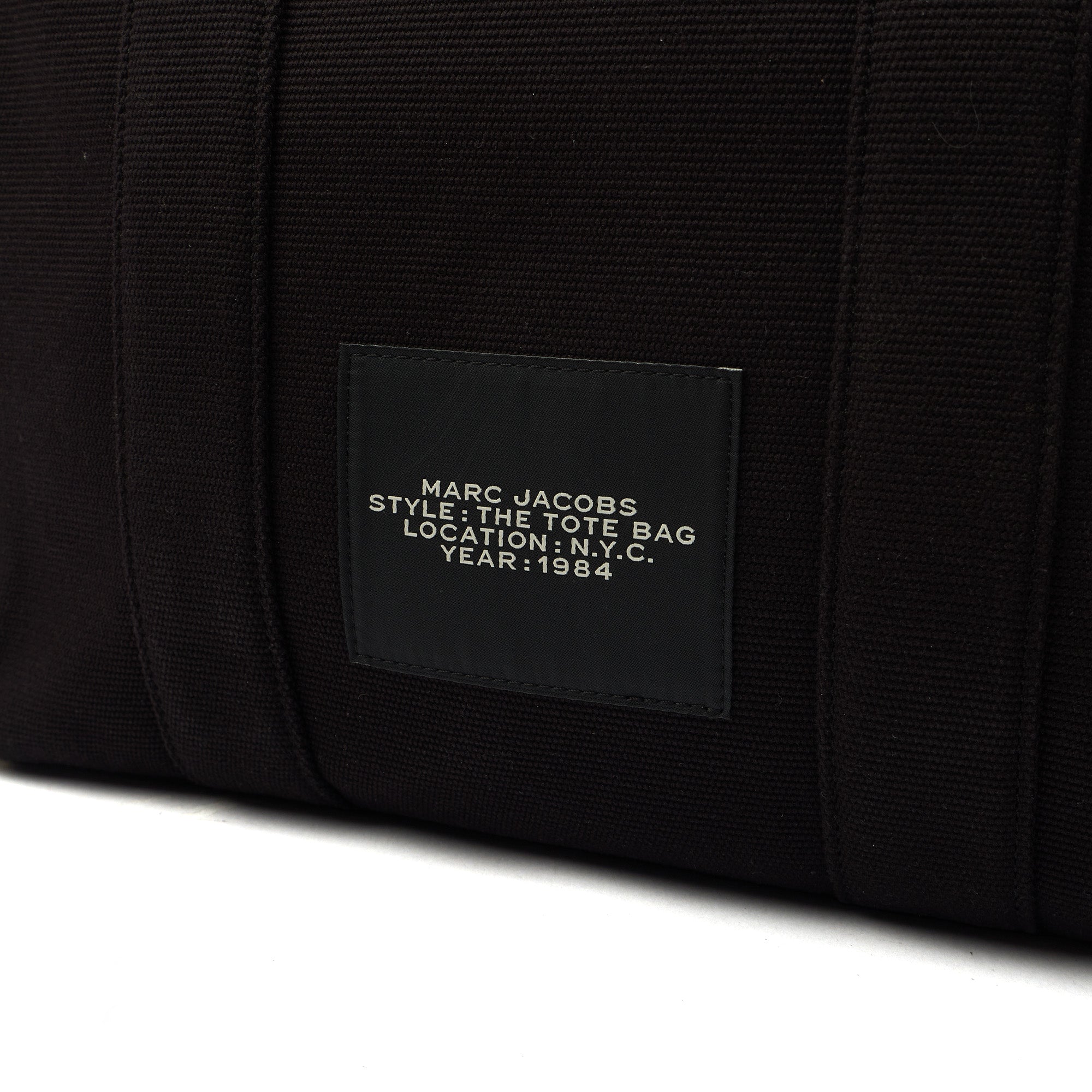 Marc Jacobs Tote The Tote Bag in Black, Fabric
