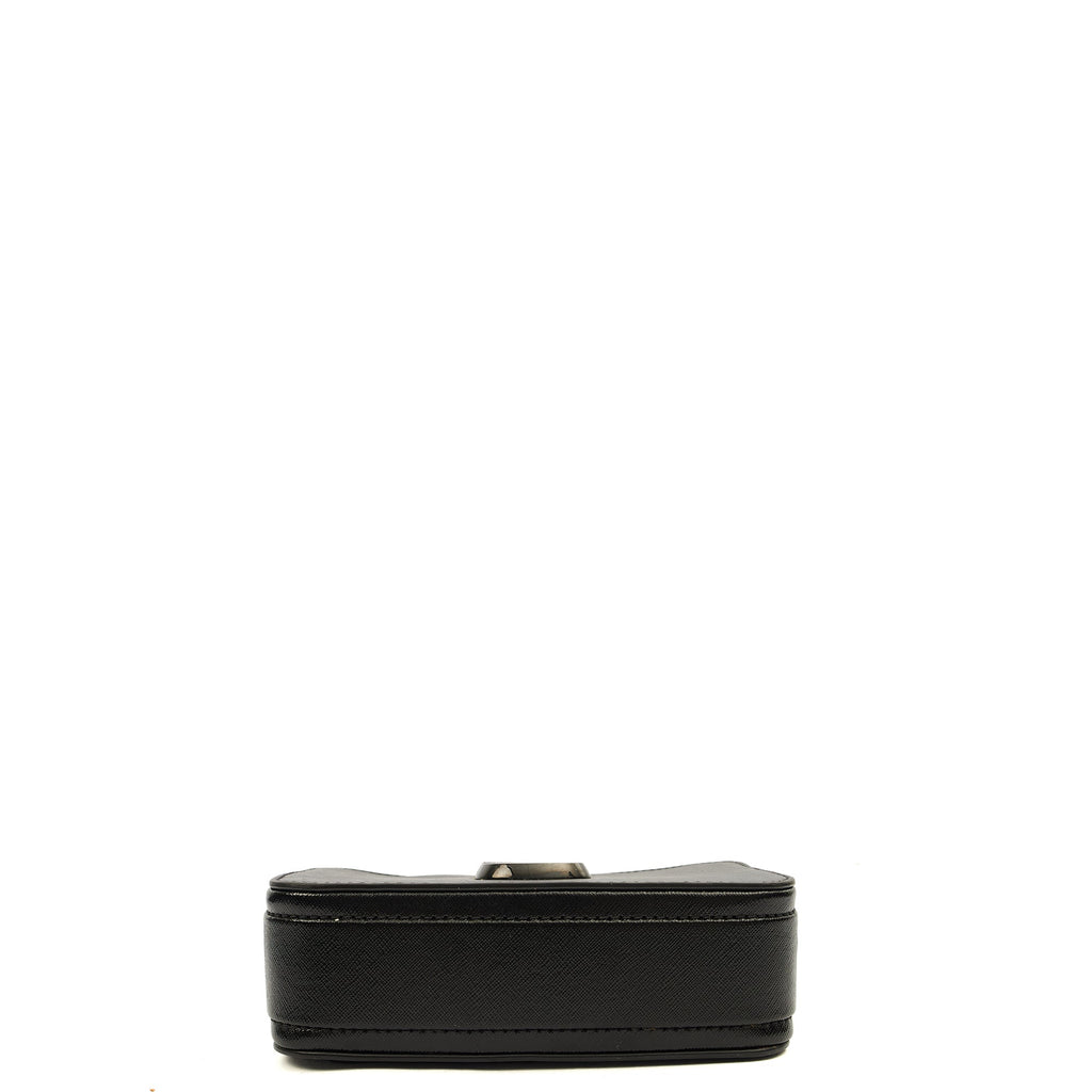 Marc Jacobs Cross Body Snapshot in Black, Leather