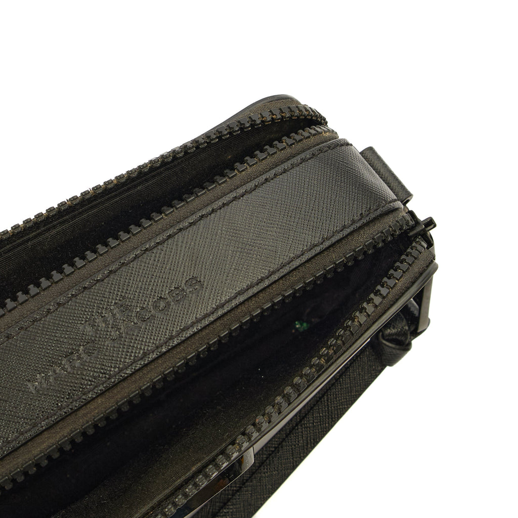 Marc Jacobs Cross Body Snapshot in Black, Leather