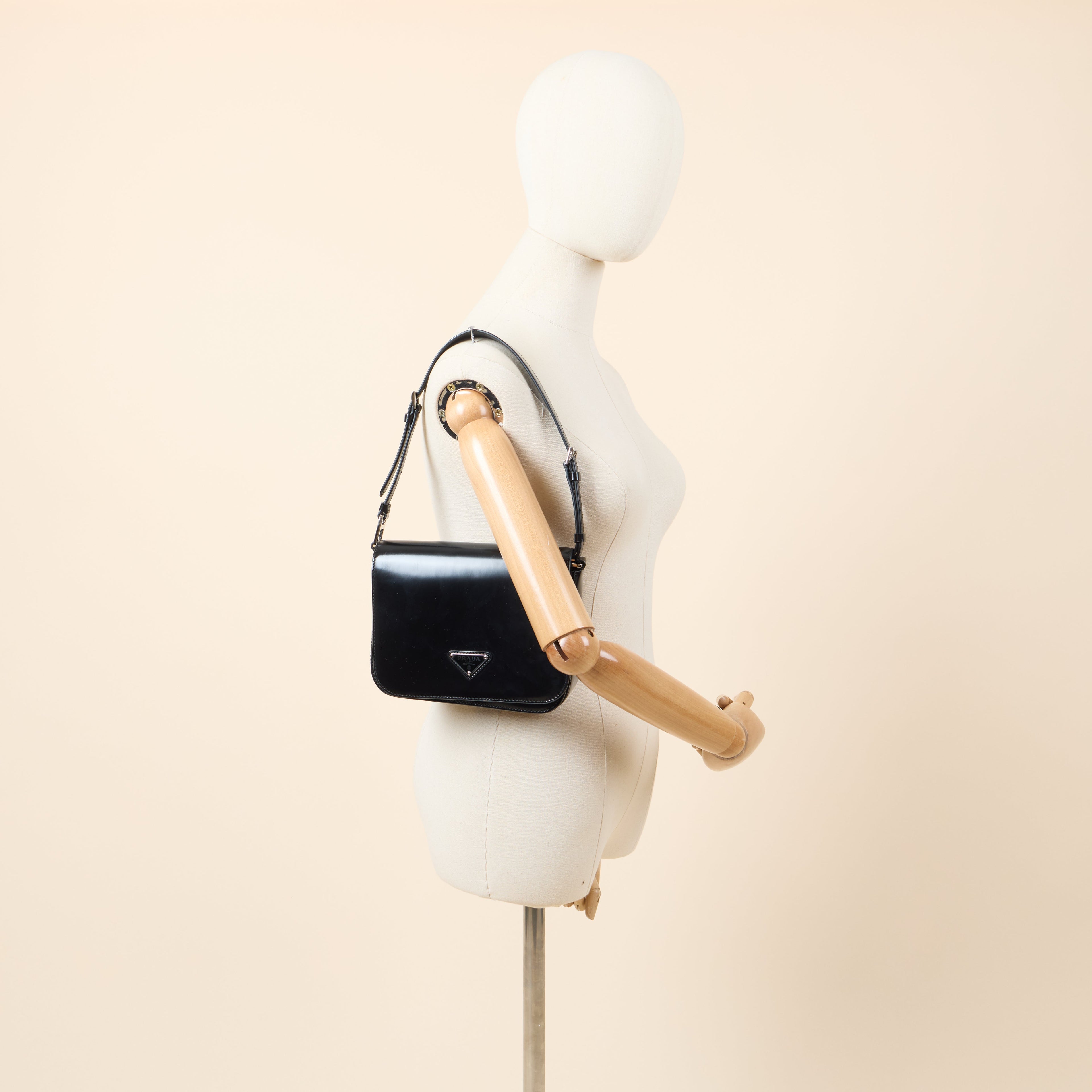 Prada Shoulder Bag Shoulder Bag in Black, Patent Leather