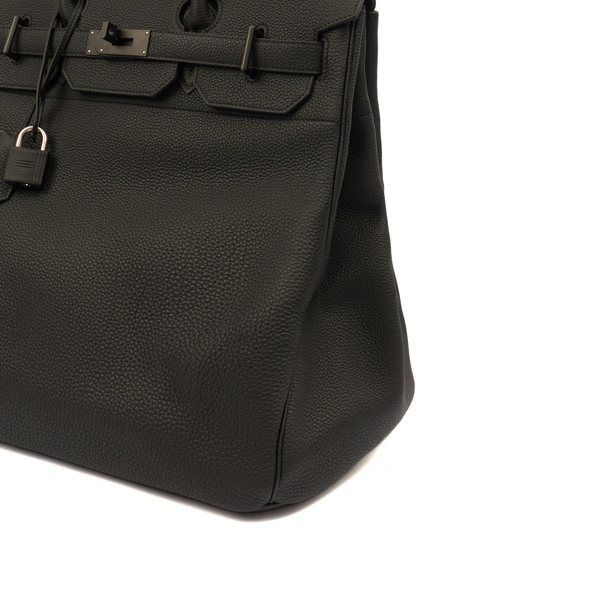 Hermes HAC 40 (Haut à Courroies) in Black, Togo Leather with So Black Hardware