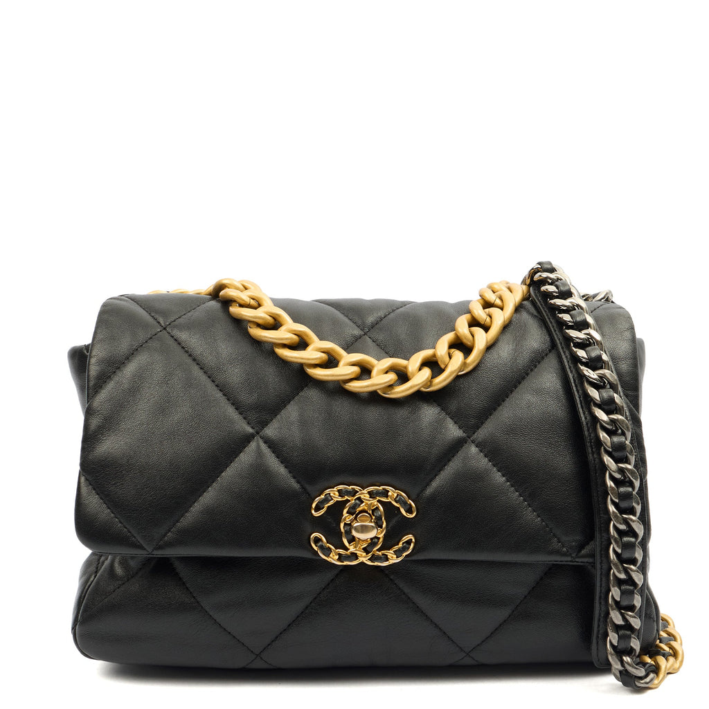 Chanel Shoulder Bag Chanel 19 in Black, Calfskin Leather