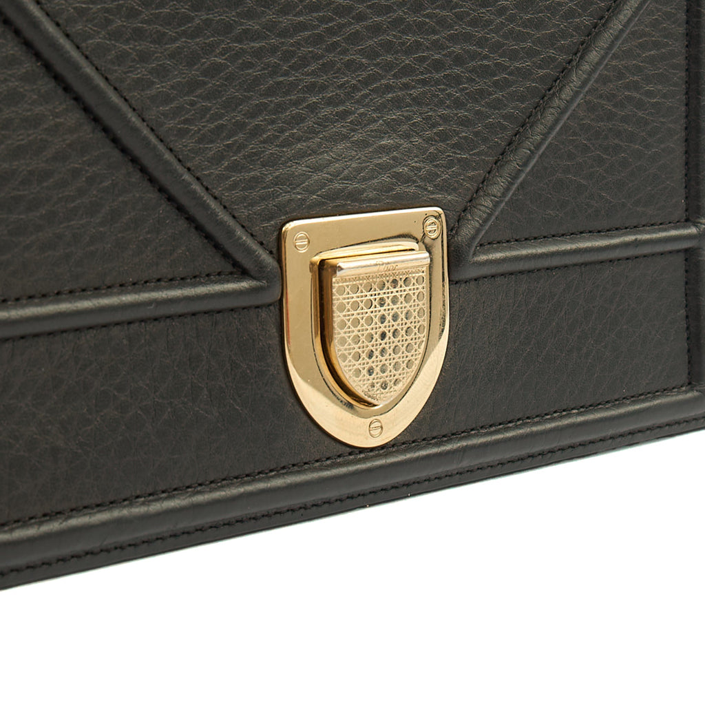 Christian Dior Shoulder Bag Diorama - Medium in Black, Calfskin