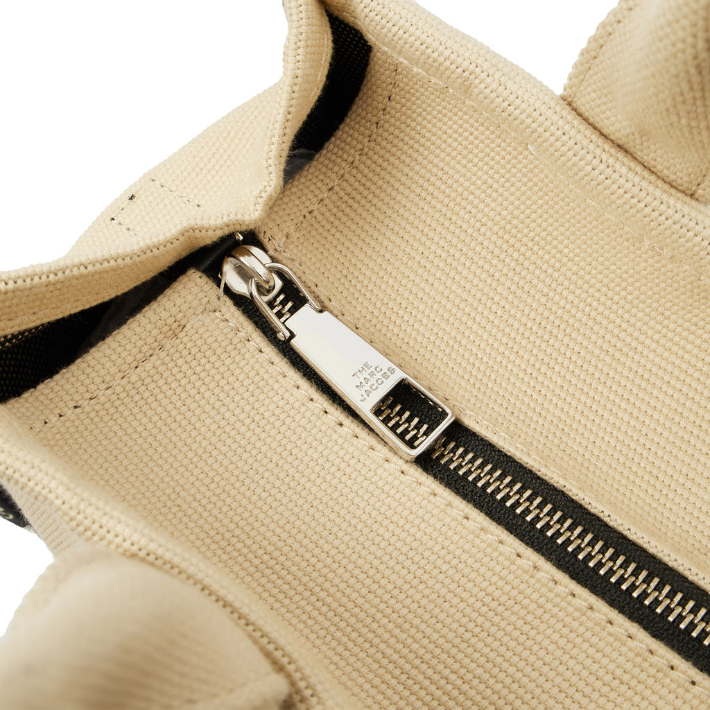 Marc Jacobs Tote The Tote Bag in Neutral, Fabric