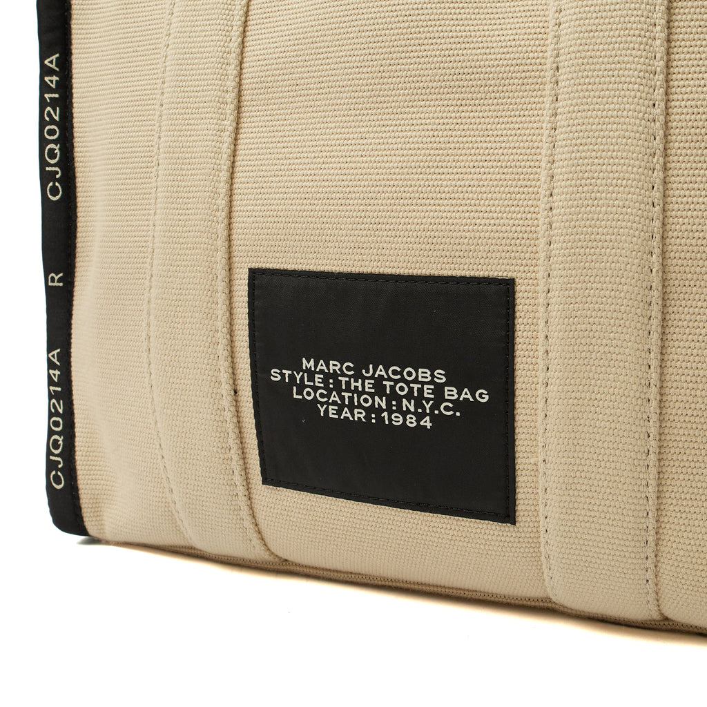 Marc Jacobs Tote The Tote Bag in Neutral, Fabric