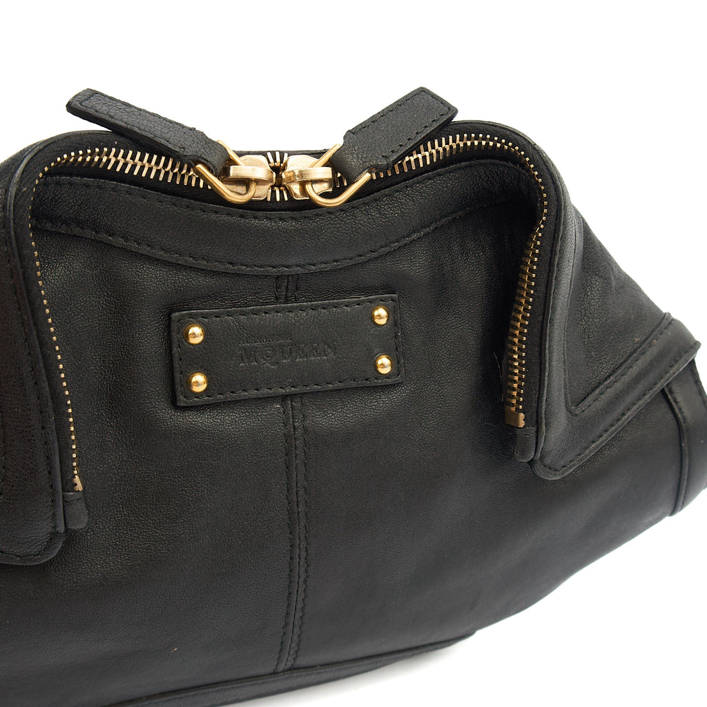 Alexander McQueen Clutch De Manta Clutch in Black, Leather