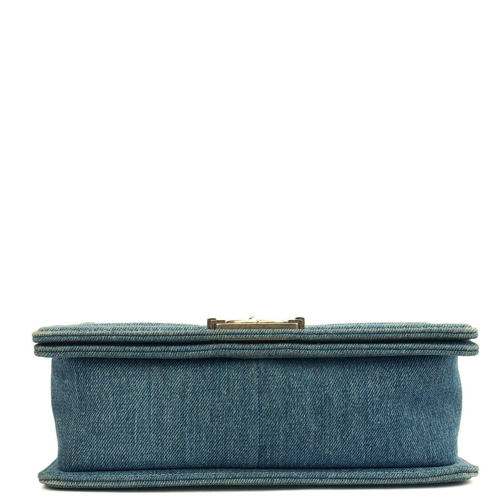 Chanel Shoulder Bag Boy - Medium in Blue, Fabric