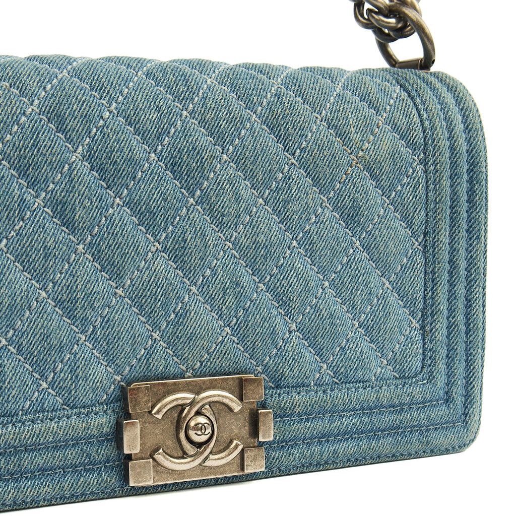 Chanel Shoulder Bag Boy - Medium in Blue, Fabric
