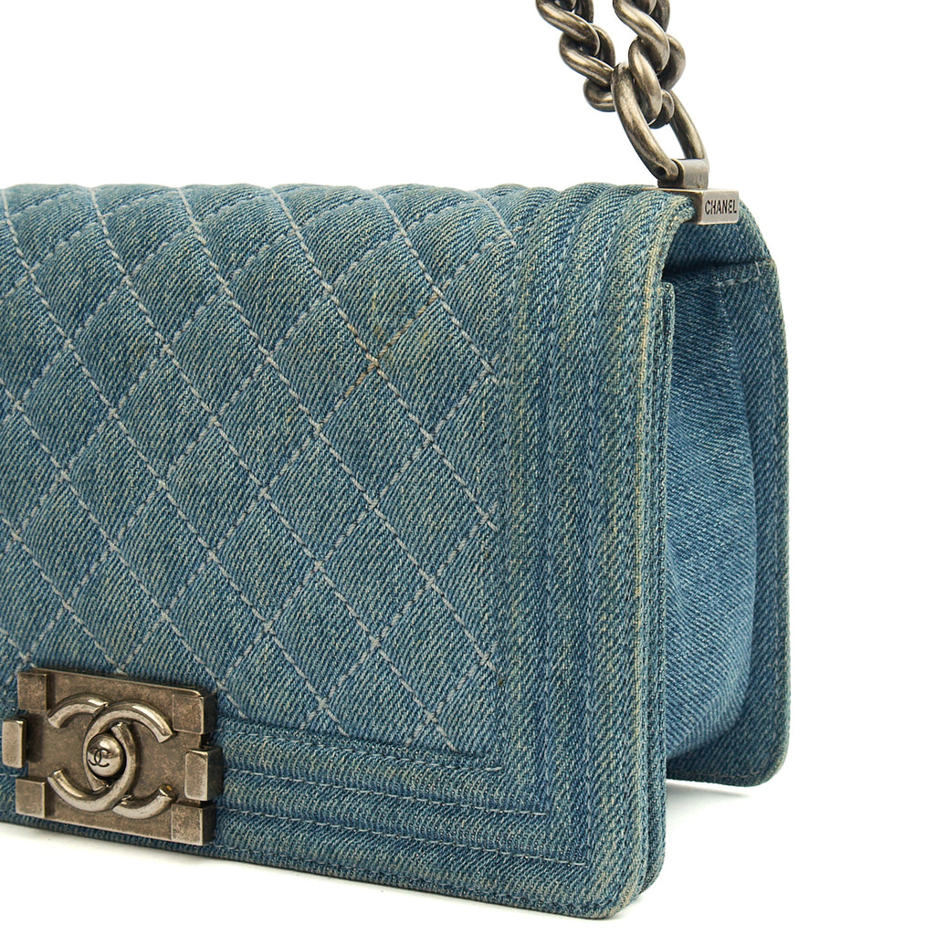 Chanel Shoulder Bag Boy - Medium in Blue, Fabric
