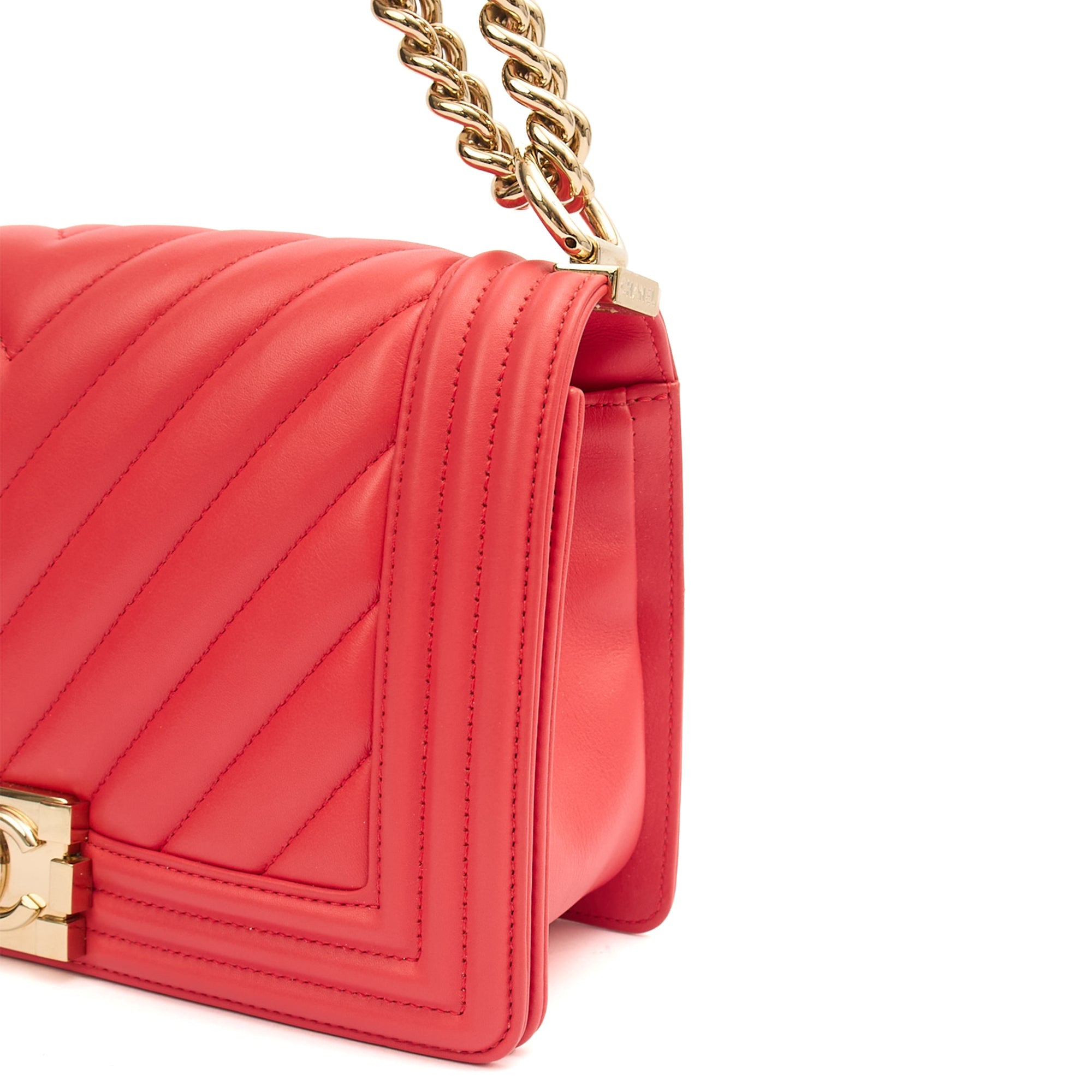 Chanel Shoulder Bag Boy - Medium in Pink, Calfskin Leather