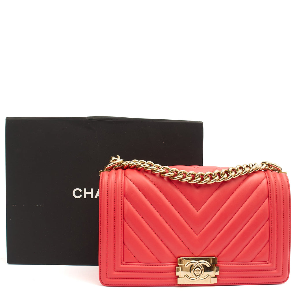 Chanel Shoulder Bag Boy - Medium in Pink, Calfskin Leather