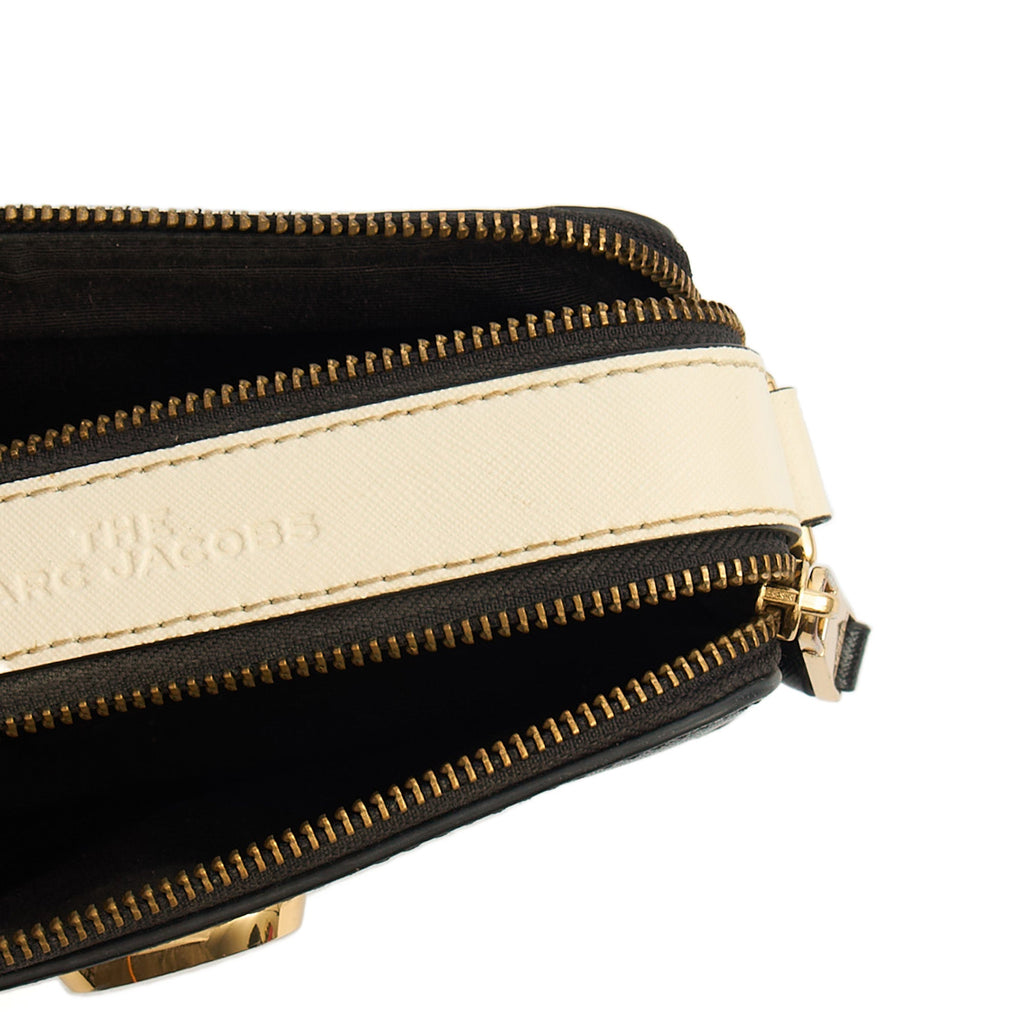 Marc Jacobs Cross Body Snapshot in Black, Leather