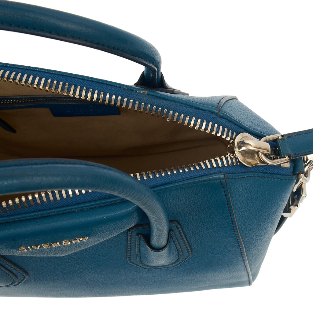 Givenchy Top Handle Antigona - Small in Blue, Leather