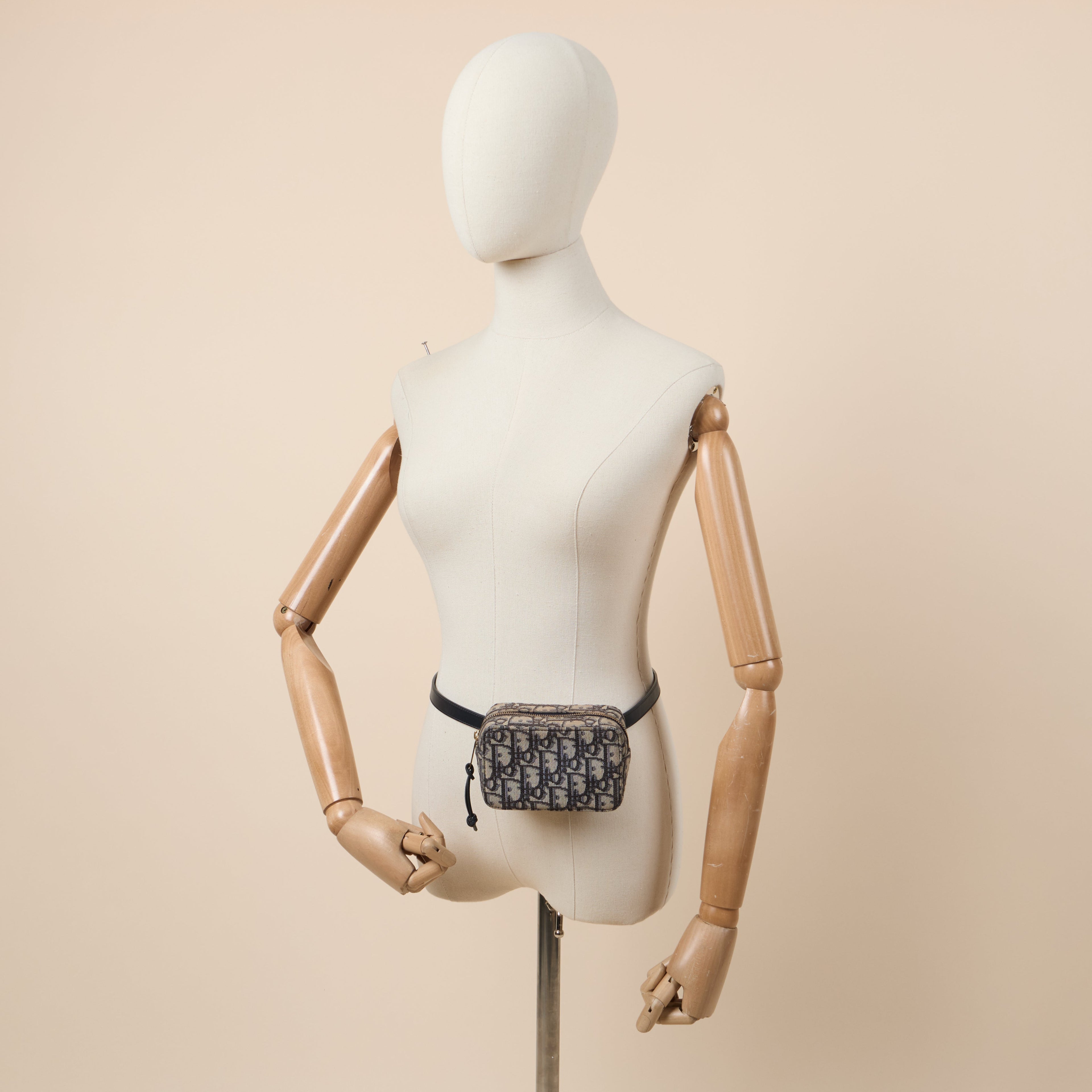 Christian Dior Cross Body Saddle Belt Pouch in Blue, Dior Oblique Embroidery