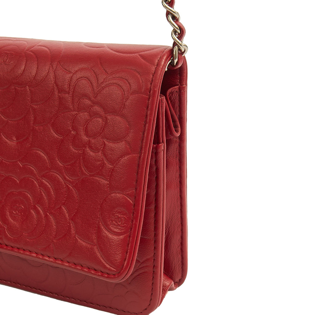 Chanel Cross Body Camellia - Wallet On Chain in Red, Lambskin Leather