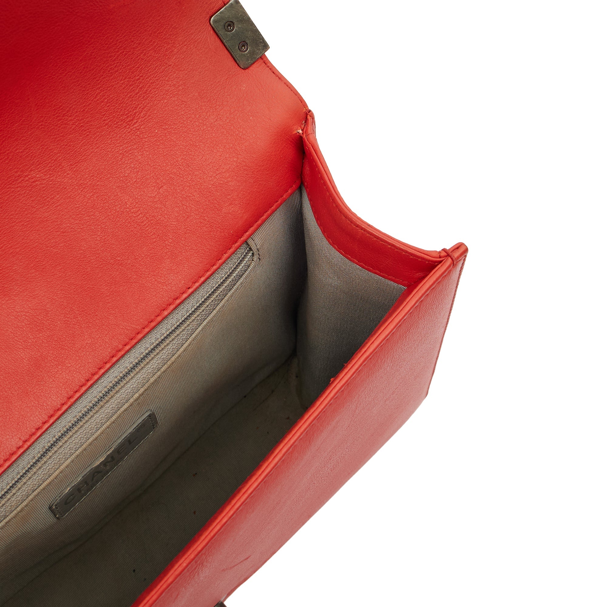 Chanel Shoulder Bag Boy - Medium in Red, Calfskin Leather