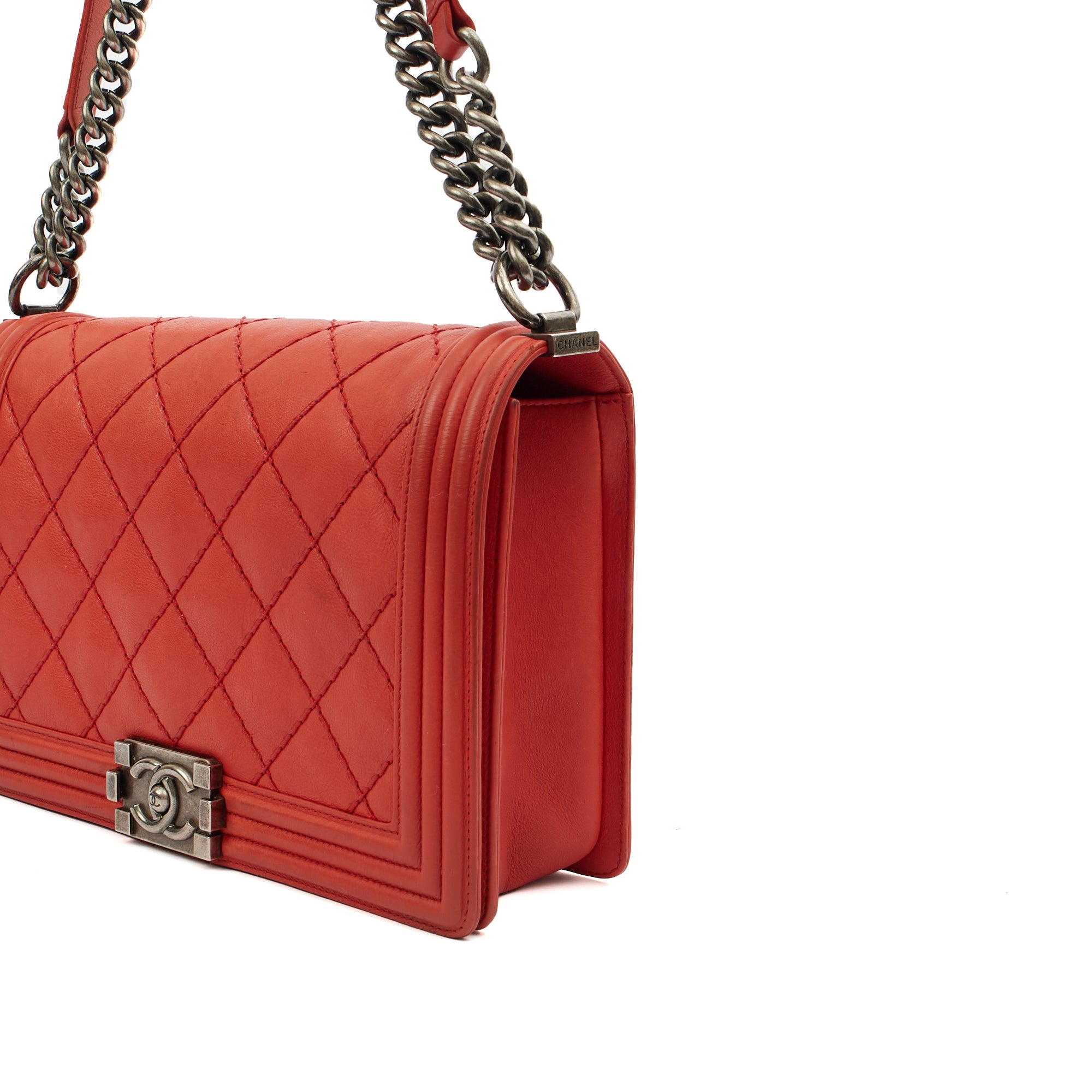 Chanel Shoulder Bag Boy - Medium in Red, Calfskin Leather