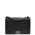 Chanel Shoulder Bag Boy - New Medium in Black, Calfskin Leather
