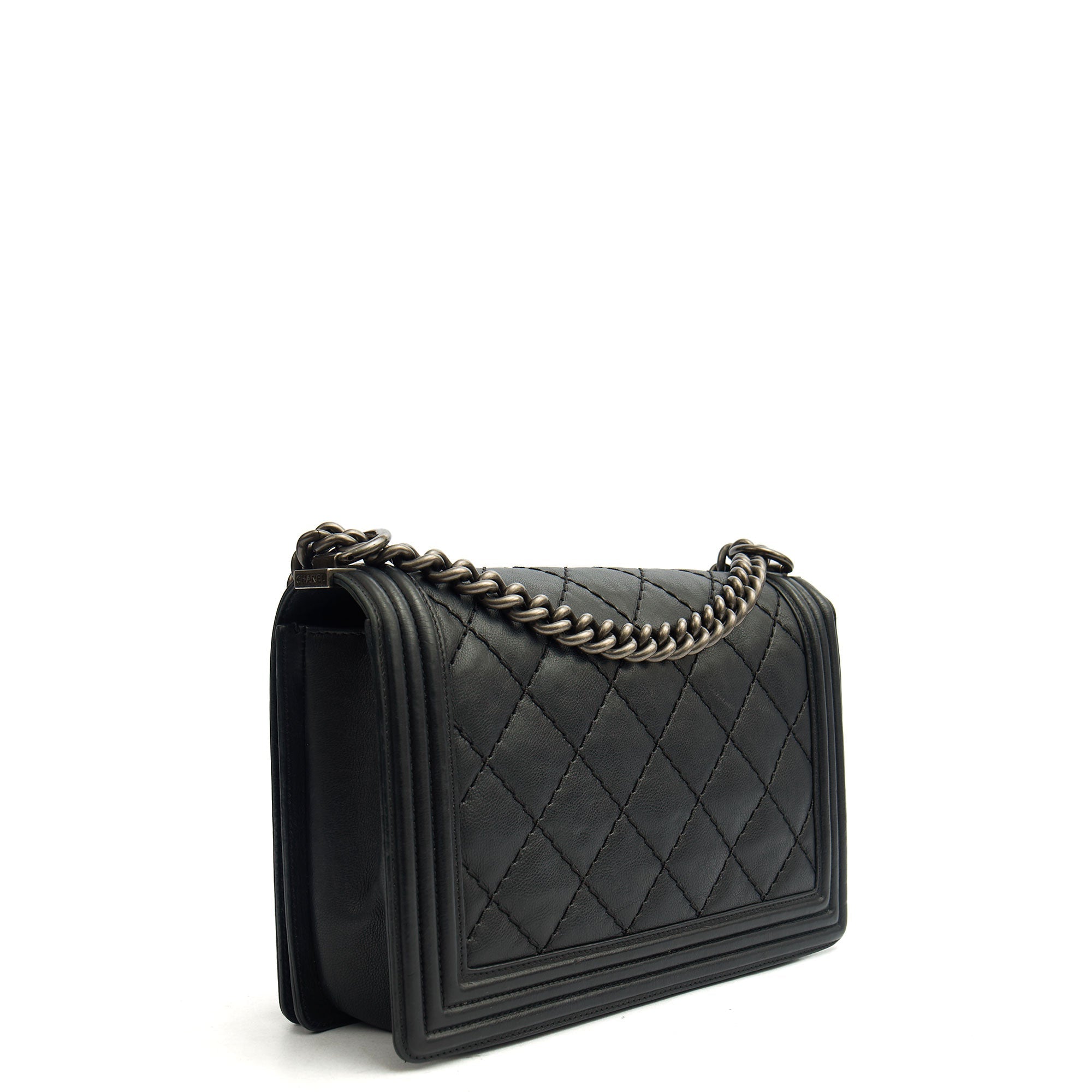Chanel Shoulder Bag Boy - New Medium in Black, Calfskin Leather