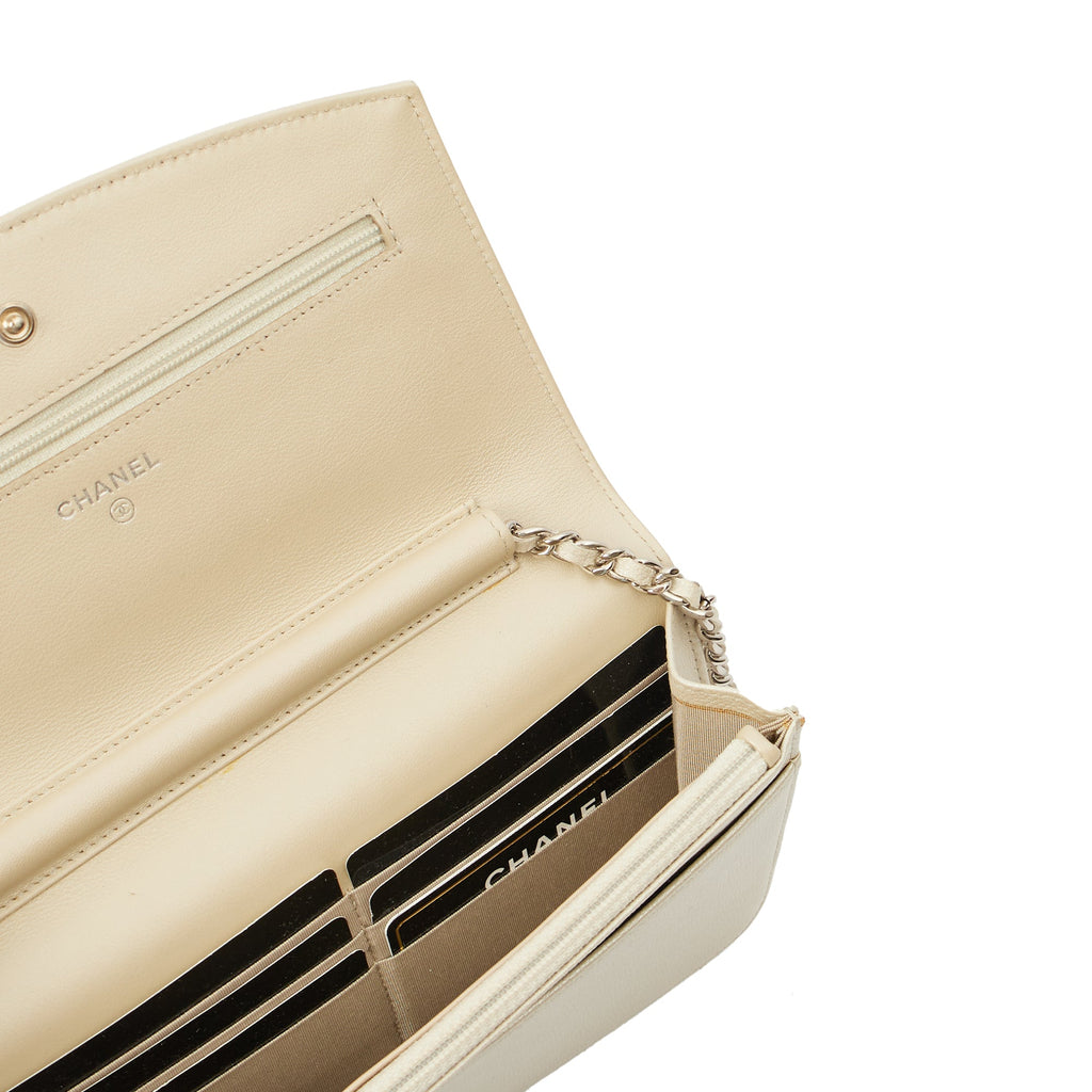 Chanel Cross Body Wallet on Chain in Metallic, Caviar Leather