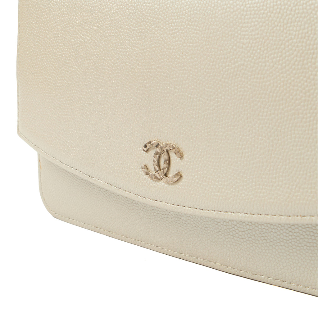 Chanel Cross Body Wallet on Chain in Metallic, Caviar Leather