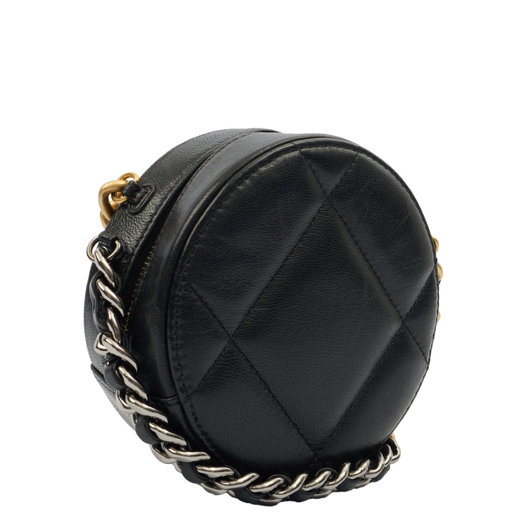 Chanel Cross Body Chain Around - Clutch in Black, Lambskin Leather