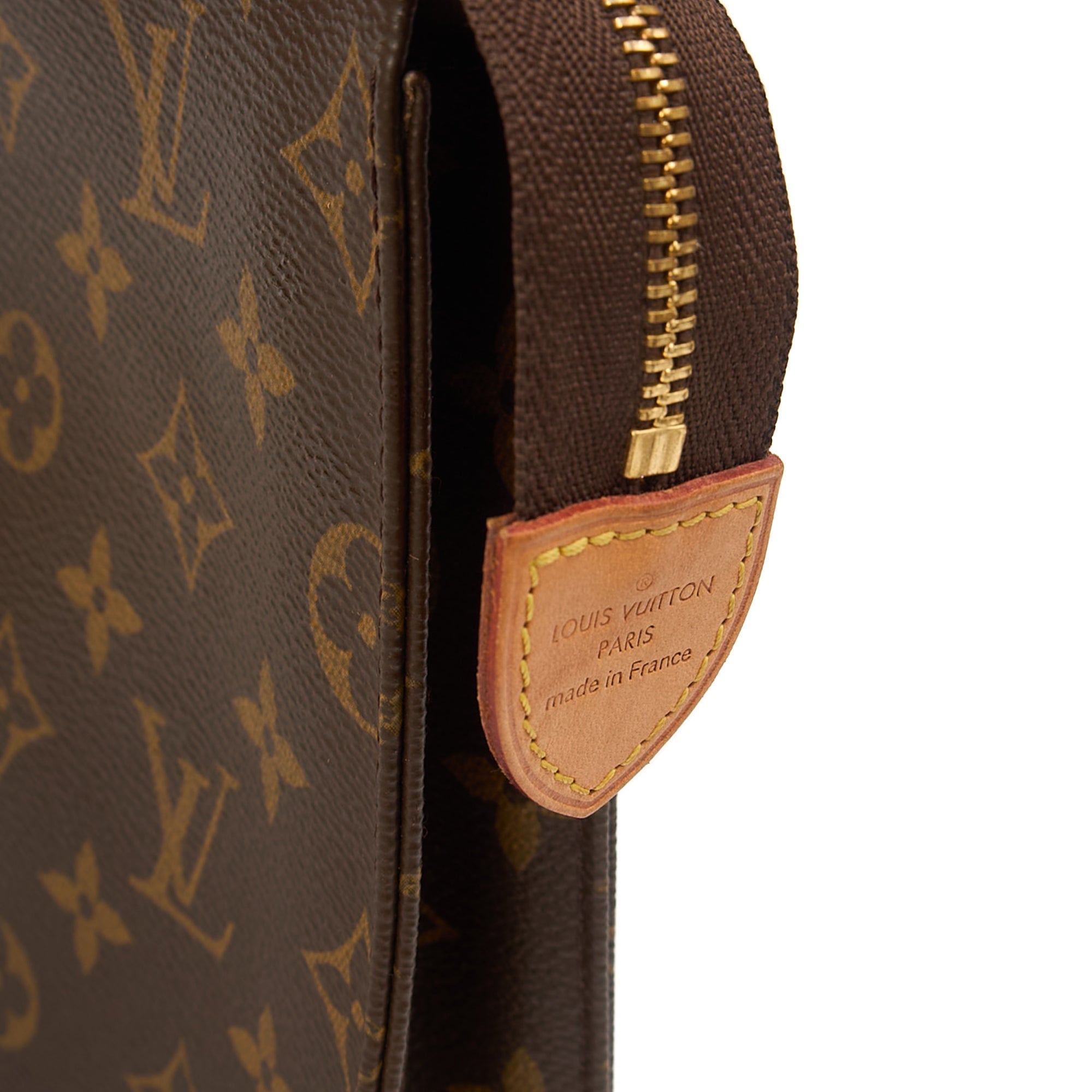 Louis Vuitton Clutch Toiletry Pouch 26  in Monogram, Canvas