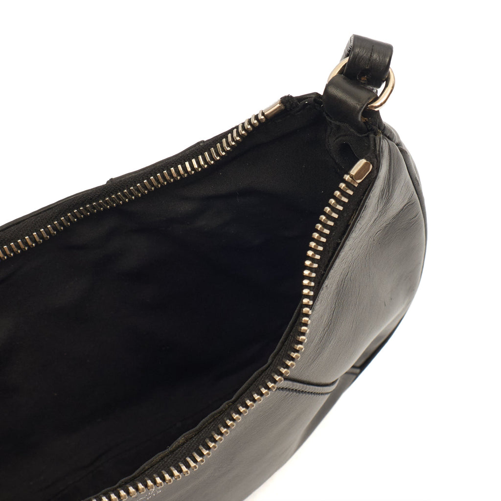 Saint Laurent Shoulder Bag Shoulder Bag in Black, Leather