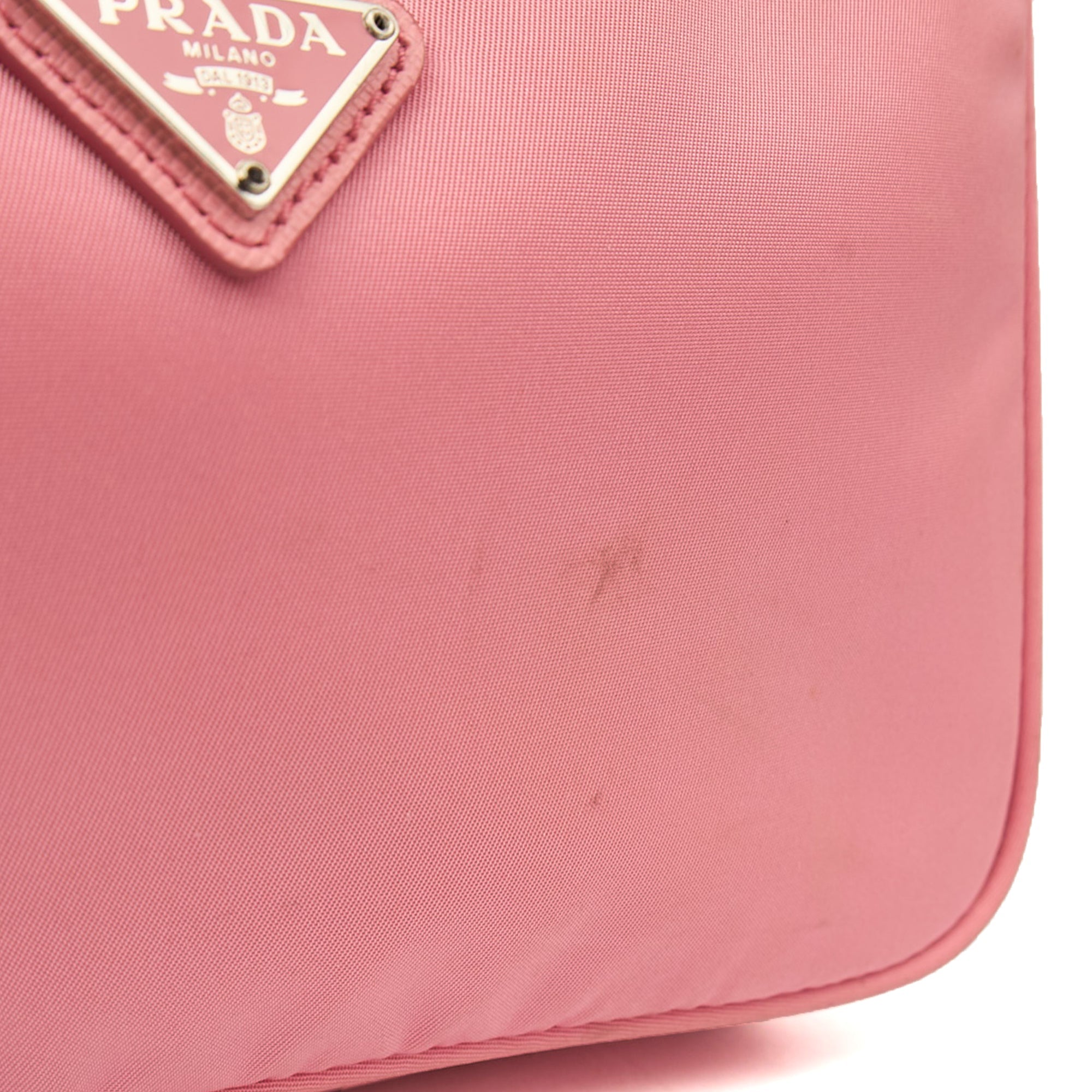 Prada Mini Bag Re-edition 2000 Nylon Mini Bag in Pink, Nylon