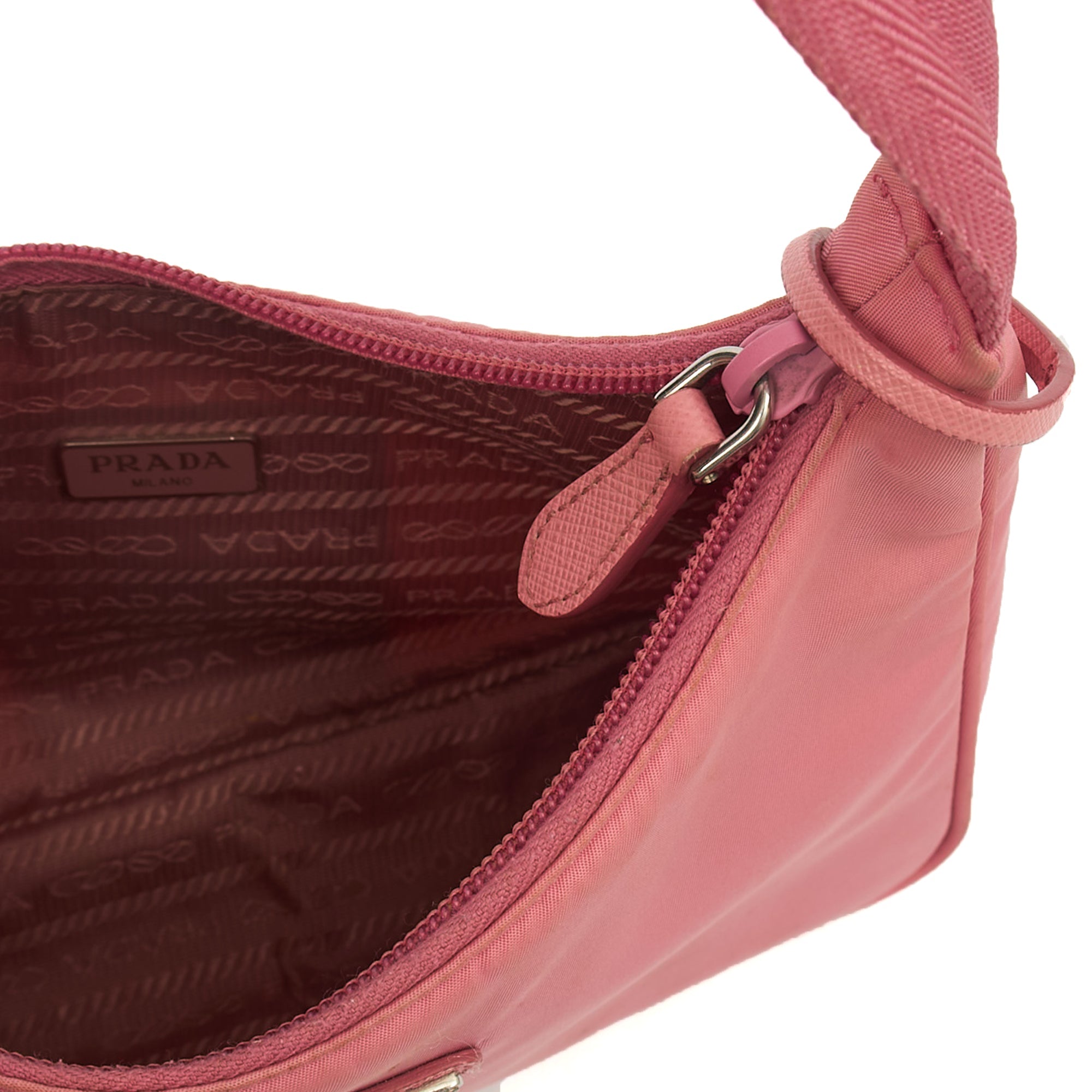 Prada Mini Bag Re-edition 2000 Nylon Mini Bag in Pink, Nylon