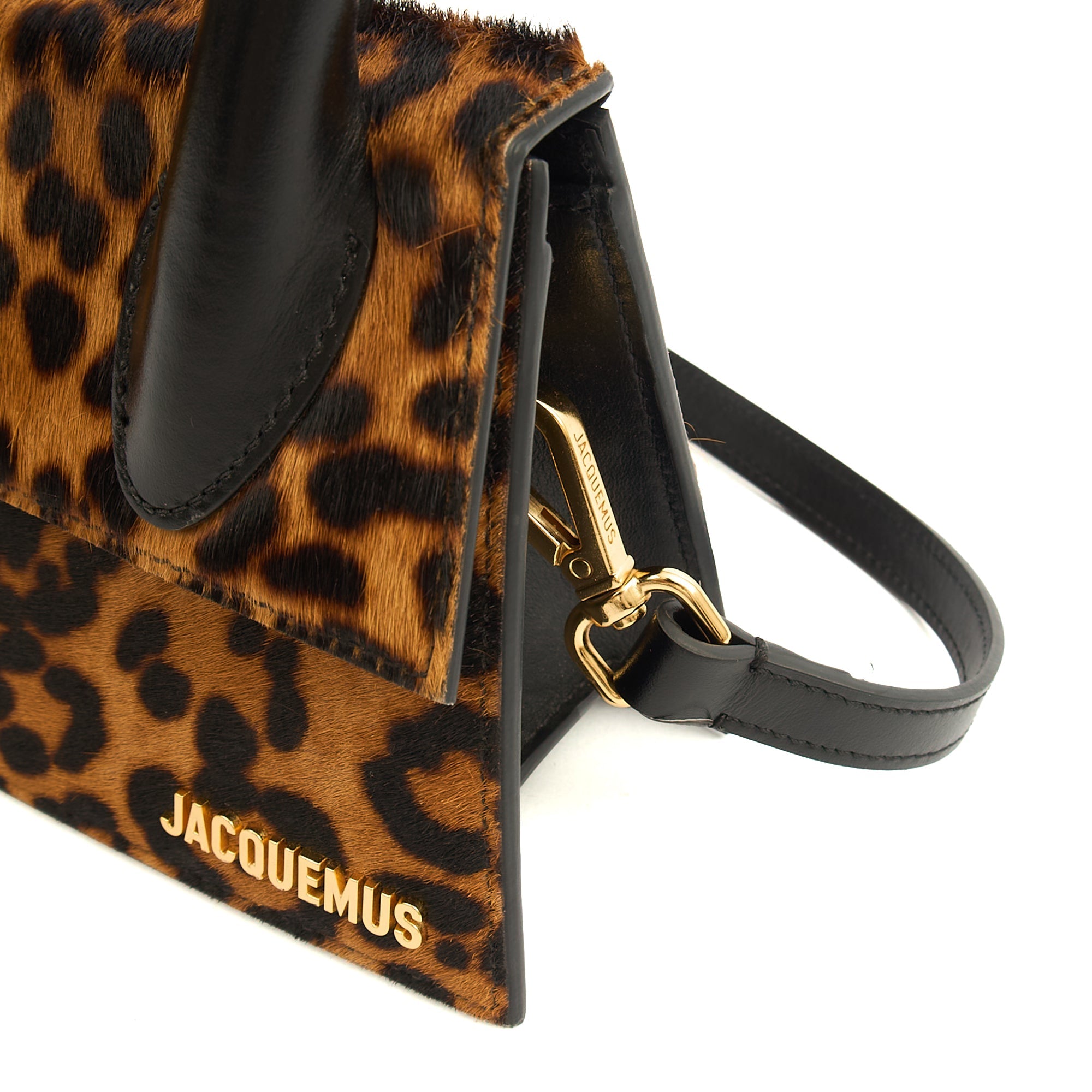 Jacquemus Top Handle Le Chiquito Moyen in Brown, Leather