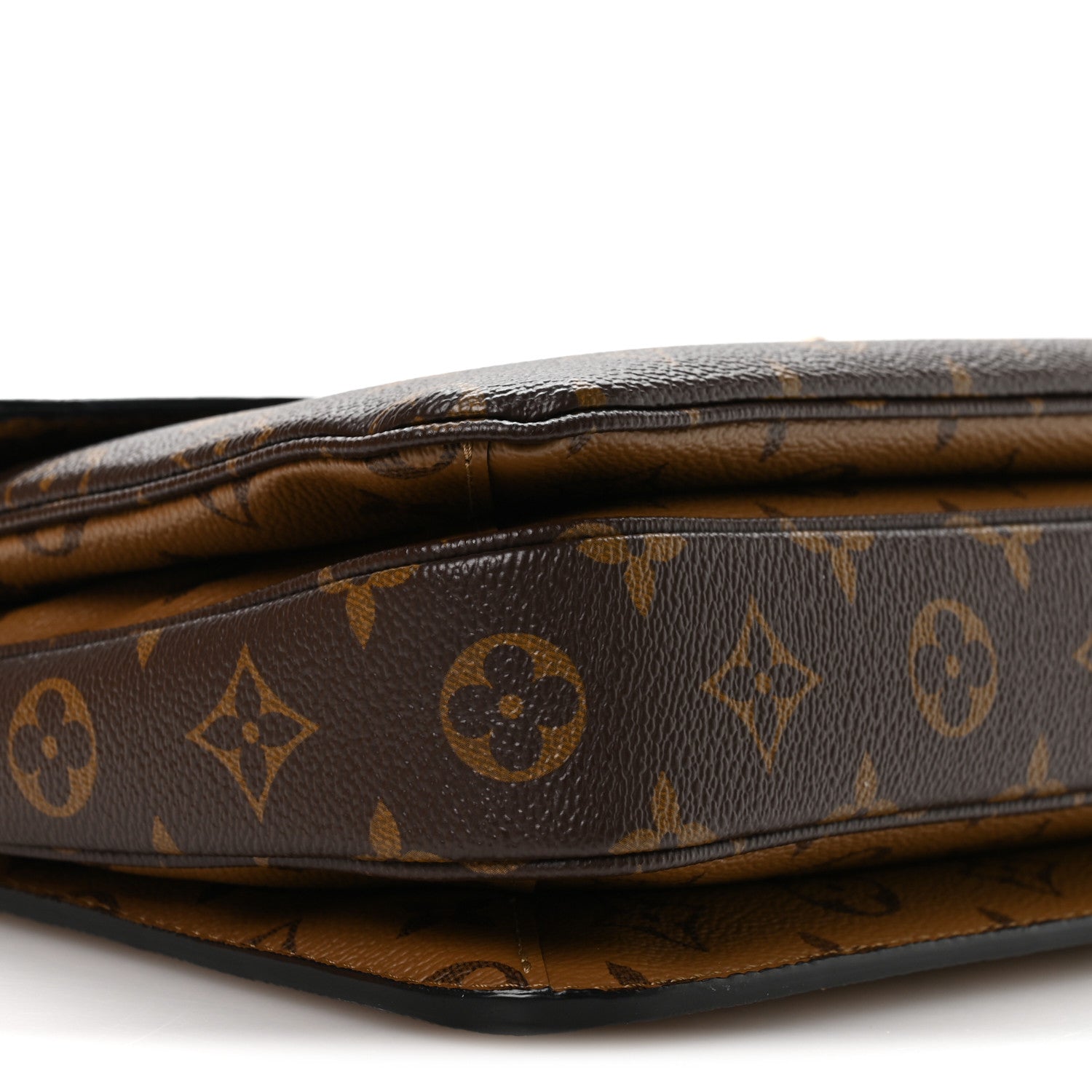 Reverse Monogram Pochette Metis