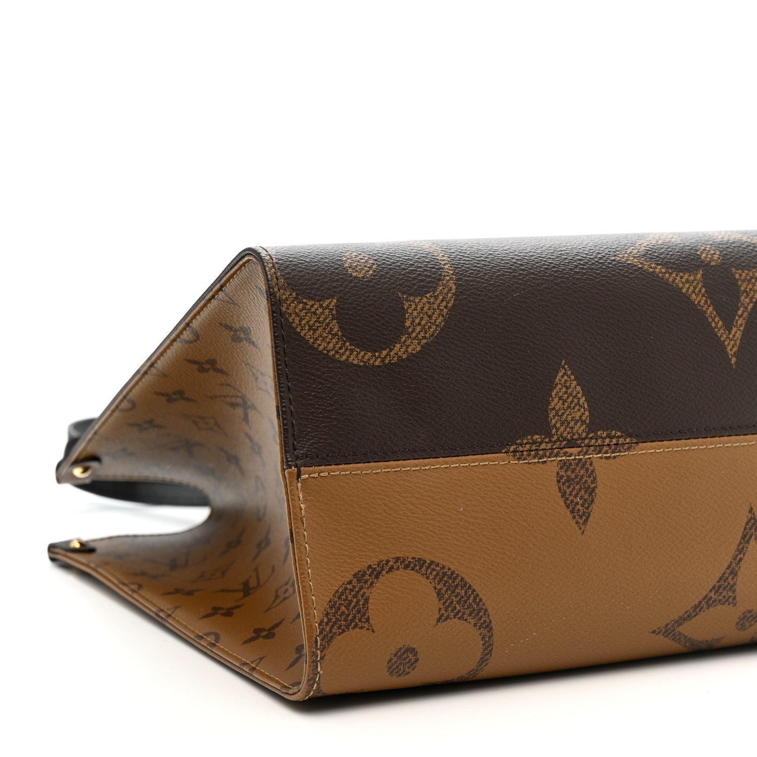 Reverse Monogram Giant Onthego MM