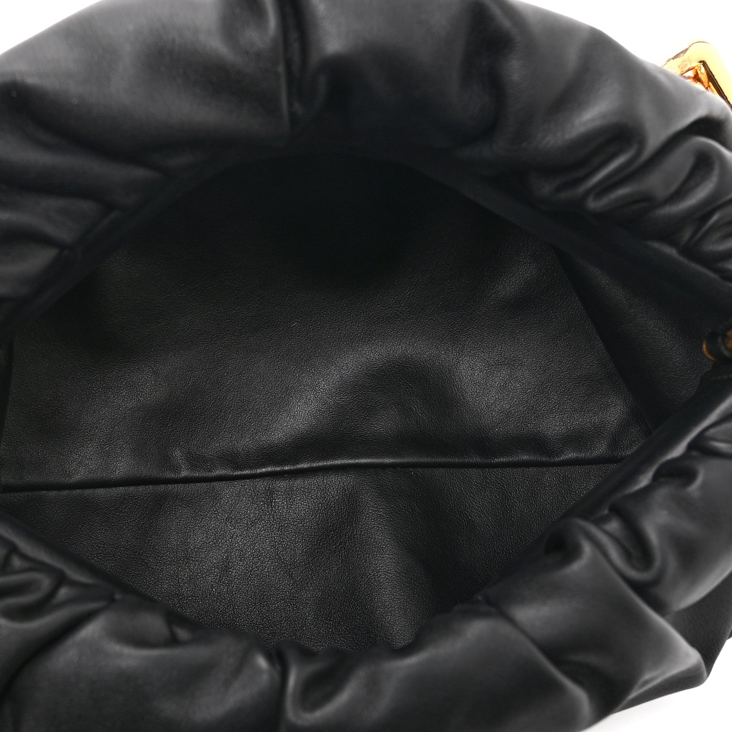 Calfskin The Pouch Chain Black