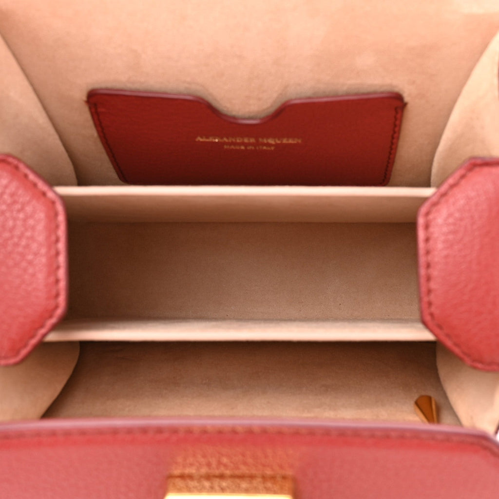 Silky Amish Grained Box Shoulder Bag 16 Lacquered Red
