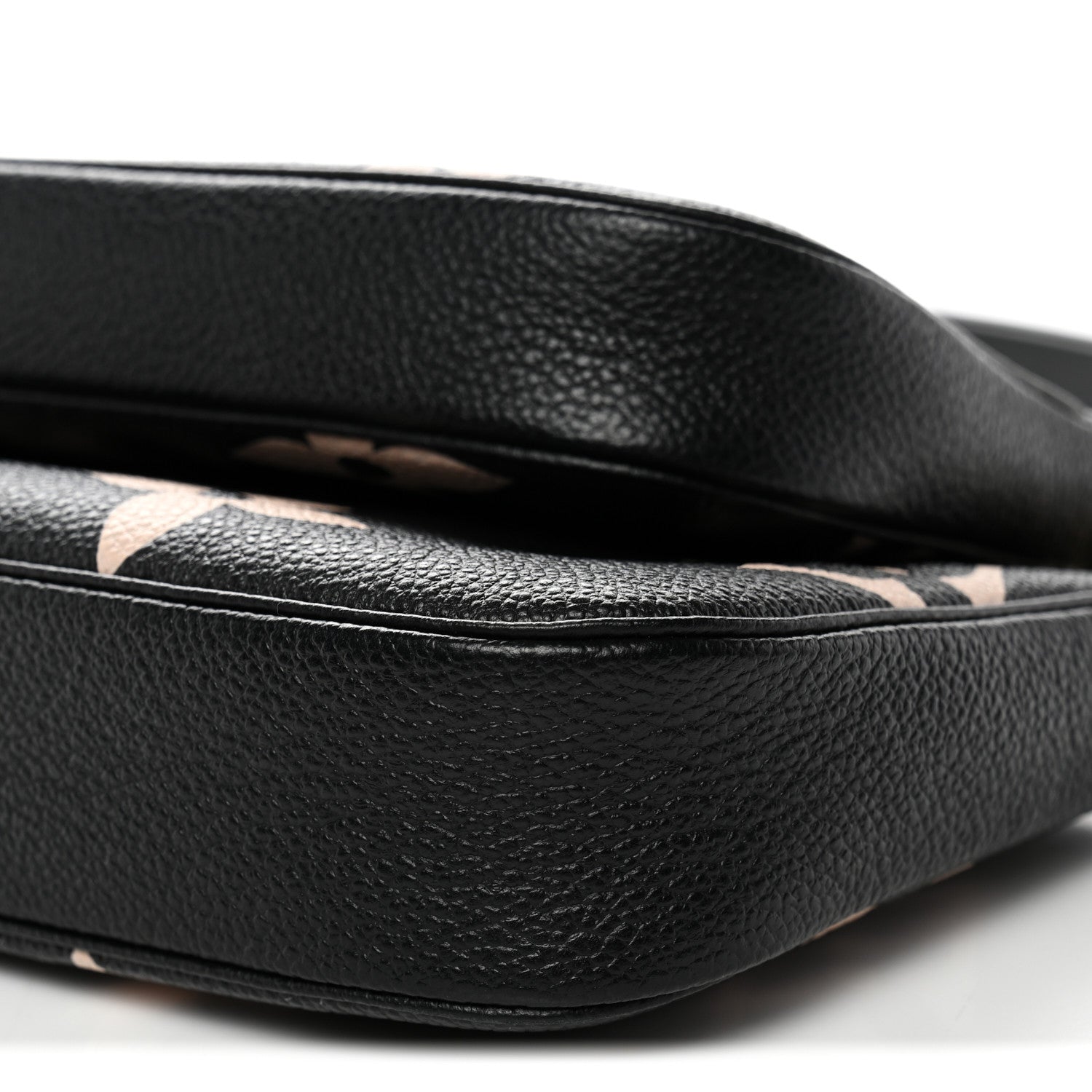 Empreinte Monogram Giant Multi Pochette Accessories Black Beige
