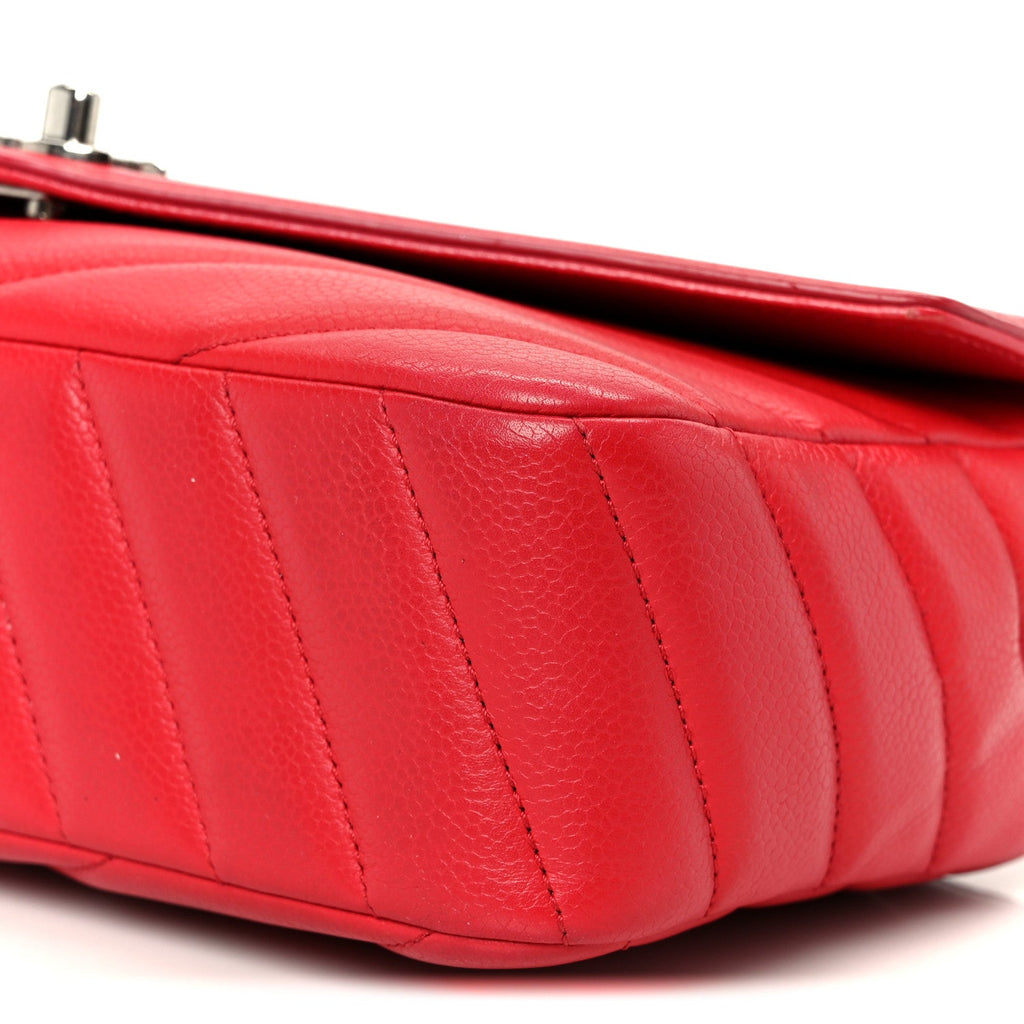 Caviar Chevron Quilted Single Flap Red