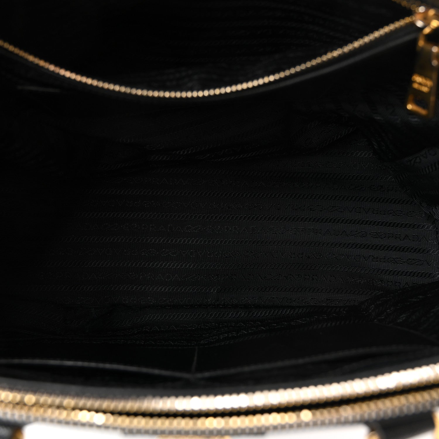 Saffiano Lux Large Galleria Double Zip Tote Black