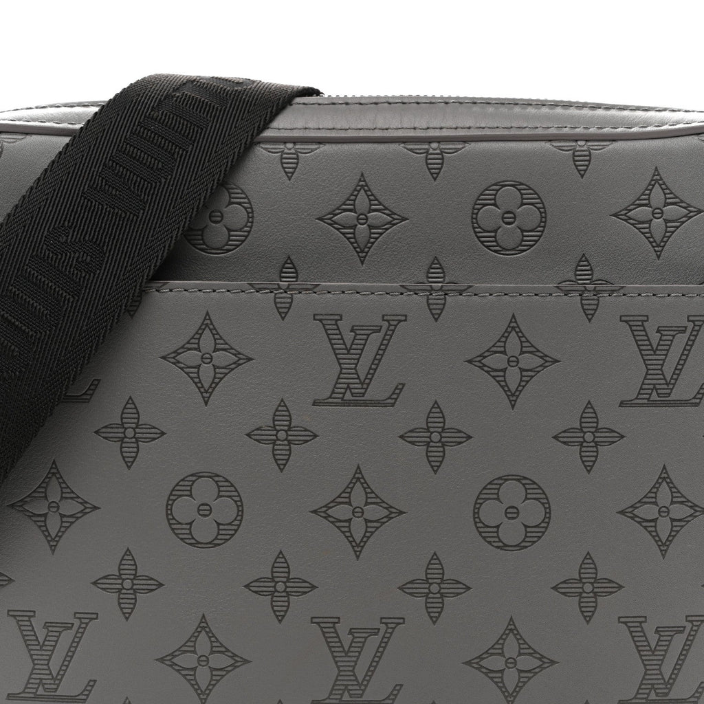 Calfskin Monogram Shadow Trio Messenger Anthracite Gray