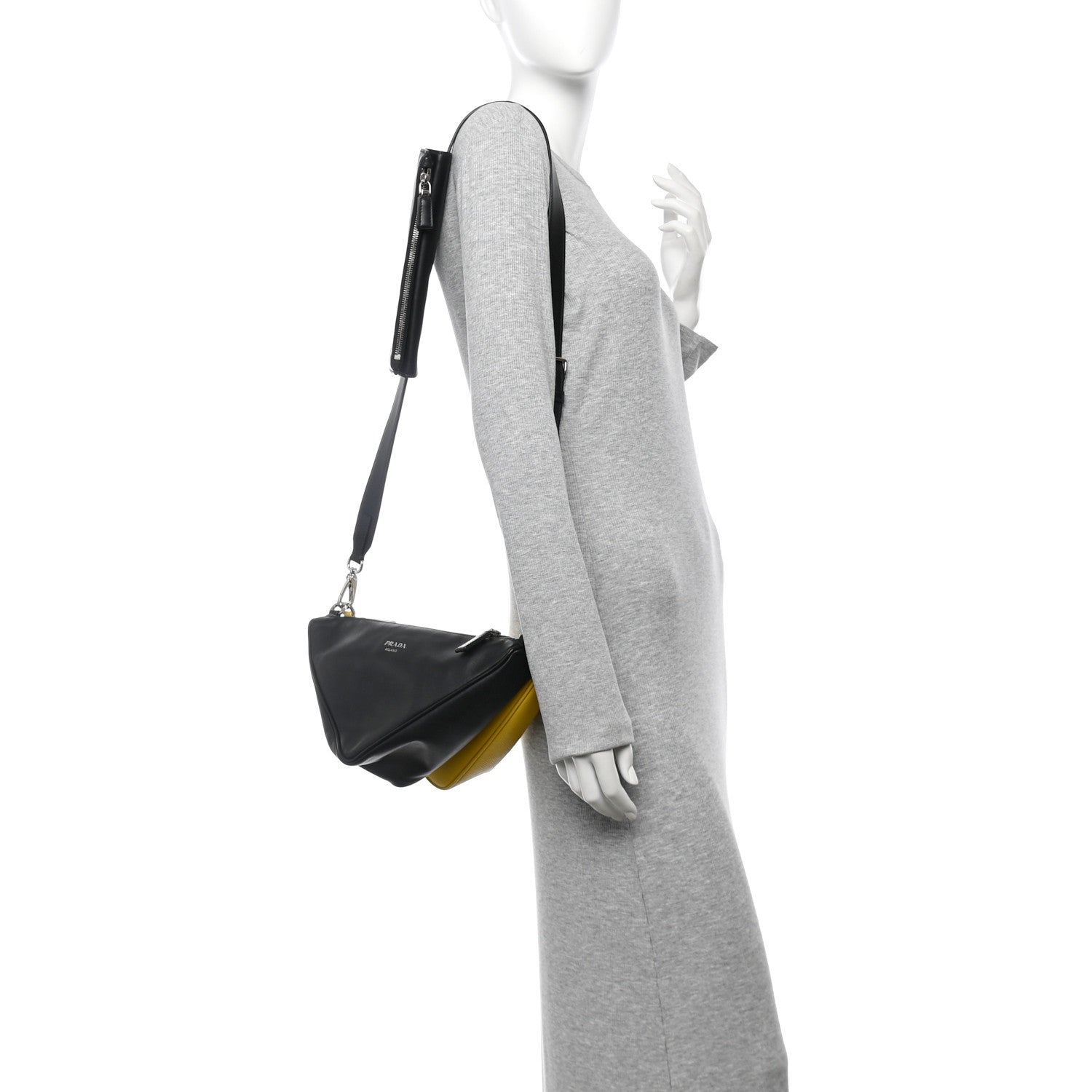 Vitello Saffiano Cuir Double Triangle Shoulder Bag Black Sole